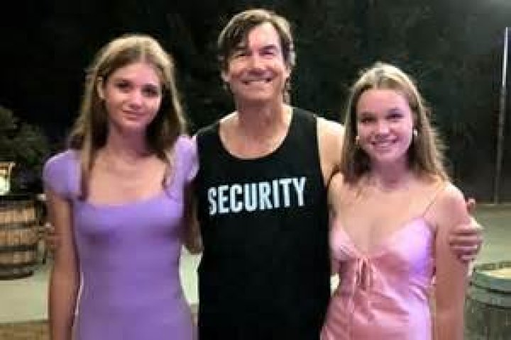 Charlie O'Connell Biography, Age, Height, Wife, Net Worth, Family