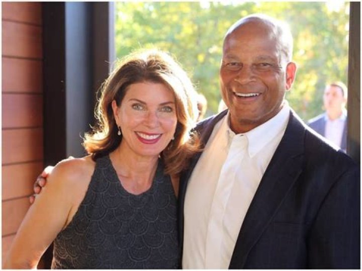 Hank Lott Biography, Age, Height, Wife, Net Worth, Family