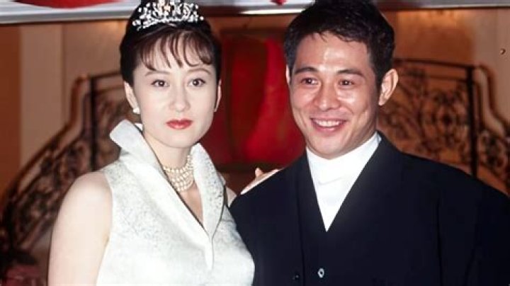 Huang Qiuyan Biography, Age, Height, Net Worth, Family