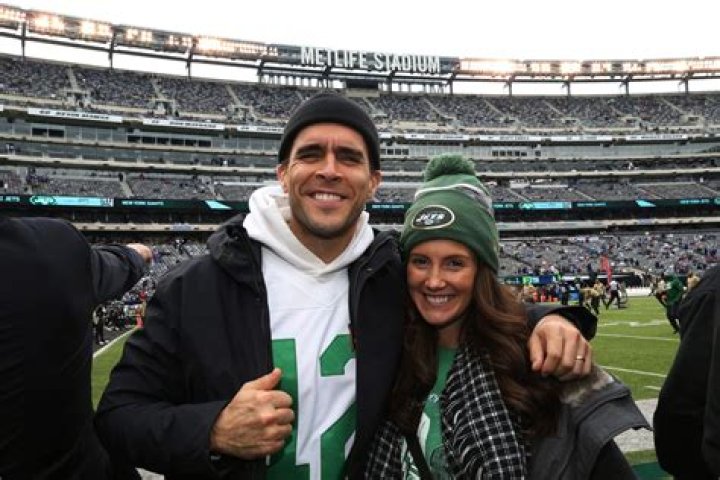Josh Segarra Biography, Age, Height, Wife, Net Worth, Family