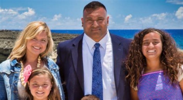 Kalani Sitake Biography, Age, Height, Wife, Net Worth, Family