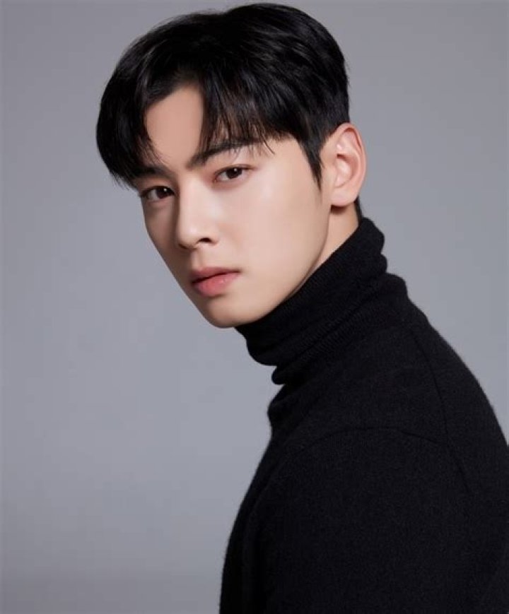 Kim Jin-woo Biography, Age, Height, Wife, Net Worth, Family
