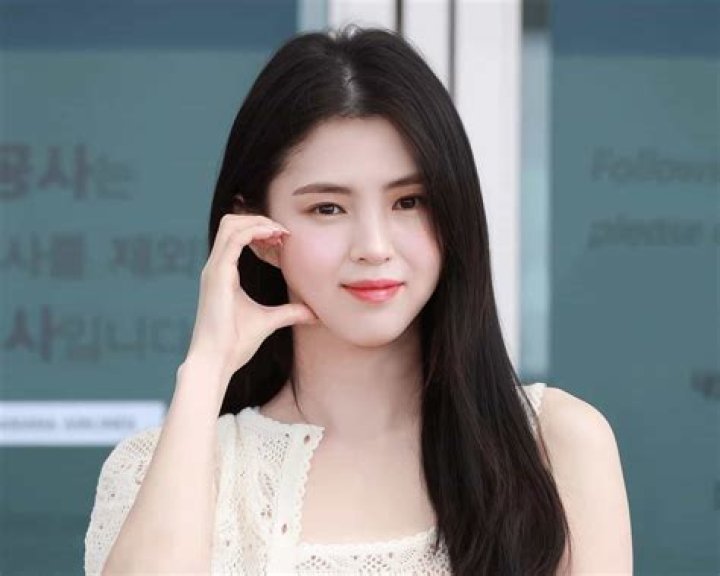Lee Young-hee Biography, Age, Height, Wife, Net Worth, Family