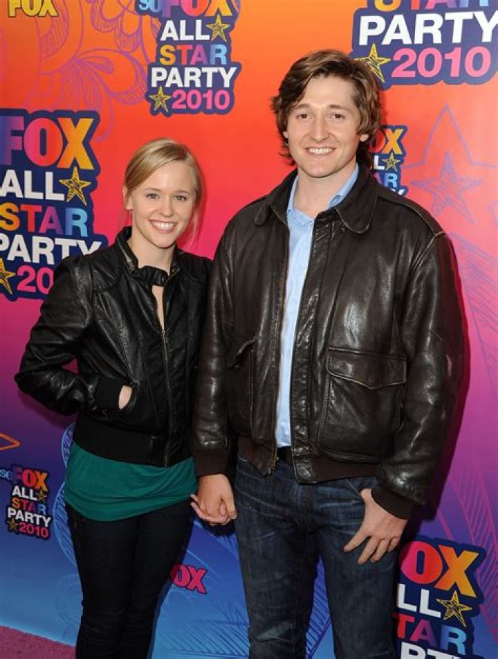 Lucas Neff Biography, Age, Height, Wife, Net Worth, Family