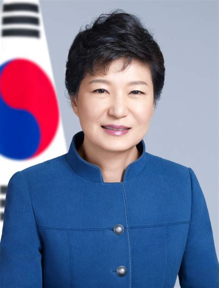 Park Geun-hye Biography, Age, Height, Husband, Net Worth, Family