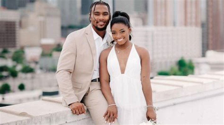 Simone Biles Biography, Age, Height, Husband, Net Worth, Family